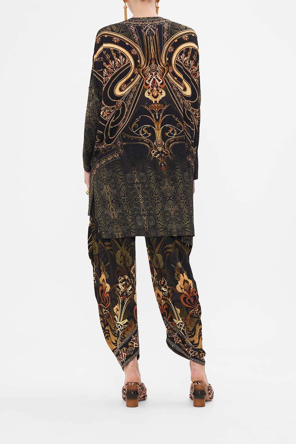 CAMILLA graphic tee in Nouveau Noir print