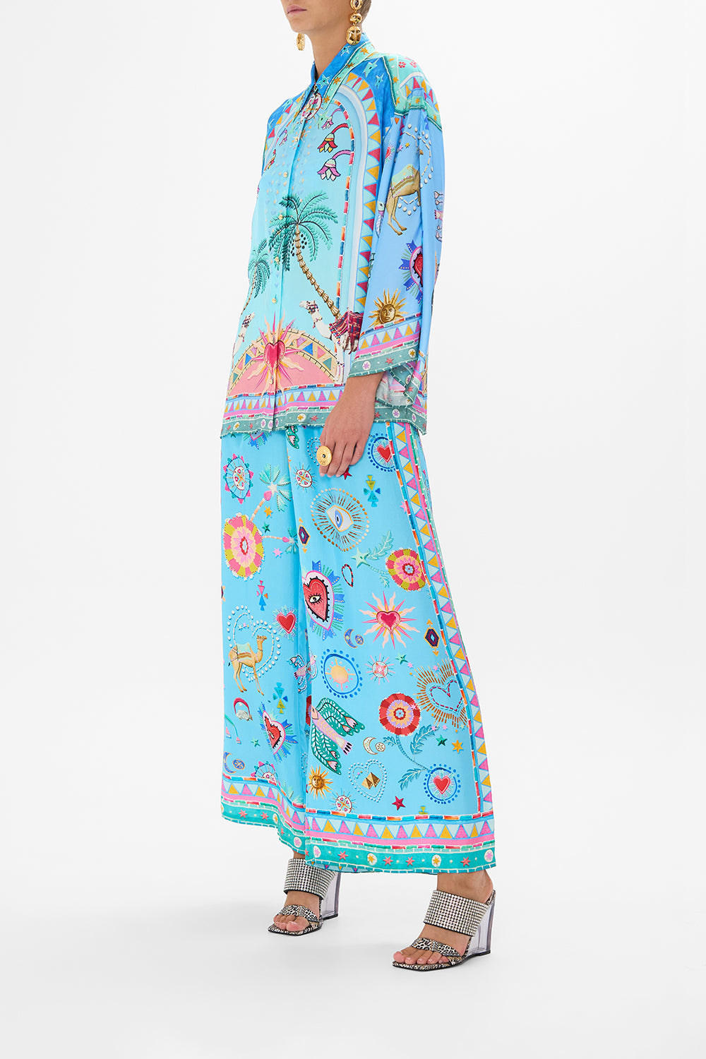 WIDE SLEEVE BLOUSE A PAINTED VILLAGE