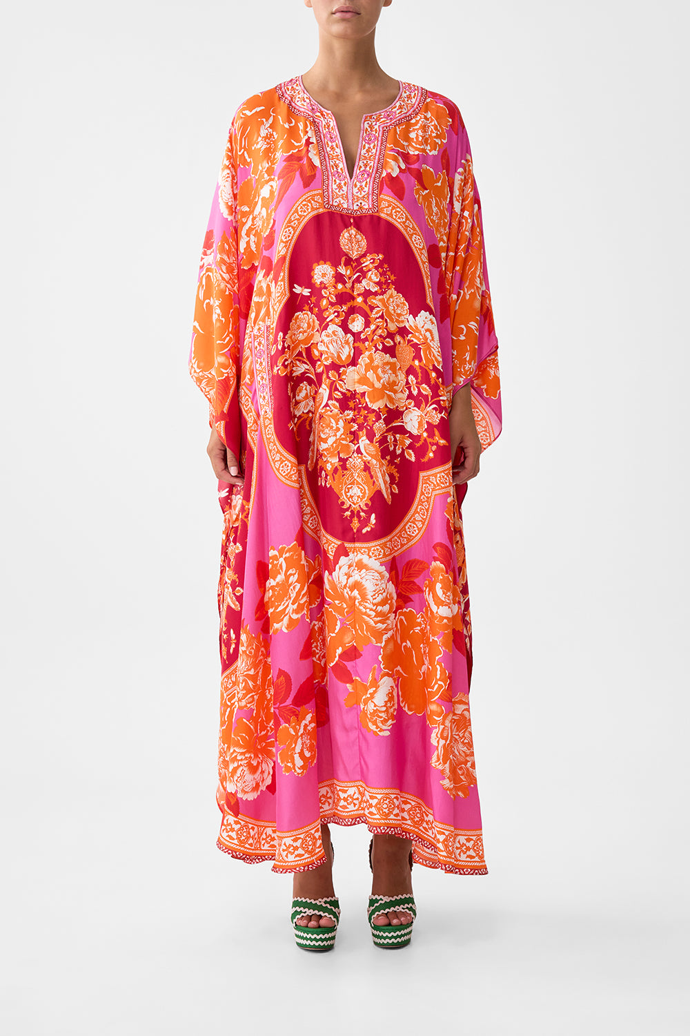 V NECK KAFTAN WITH FRONT WELT POCKETS TILES OF TÜRKIYE