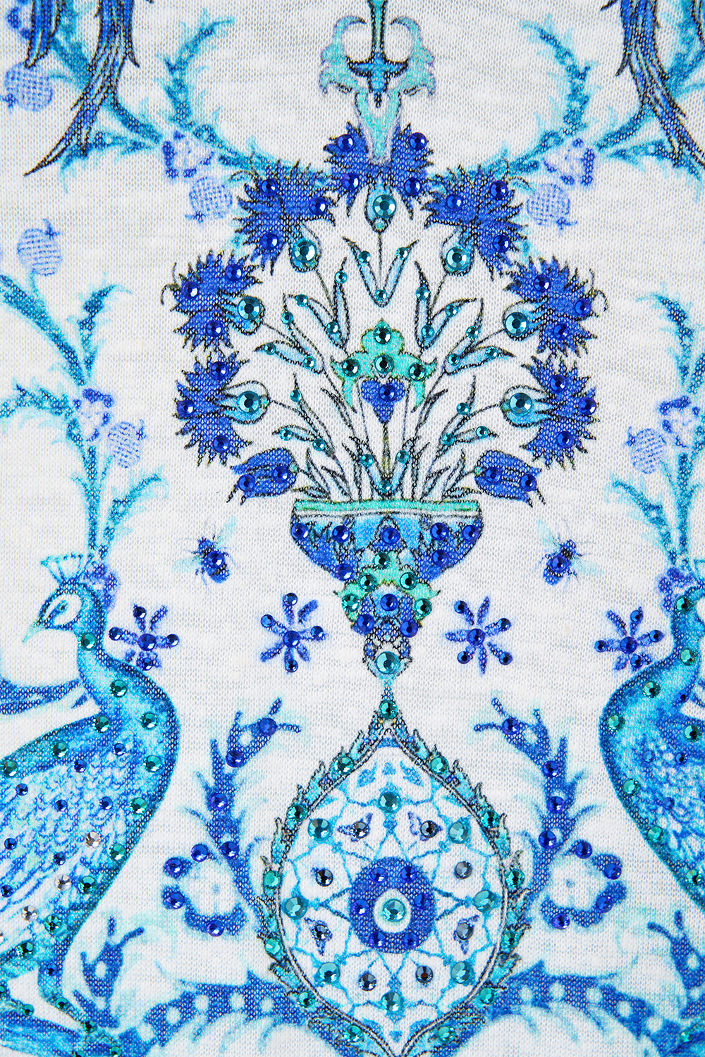 V NECK FITTED TEE ISNIK LULLABY