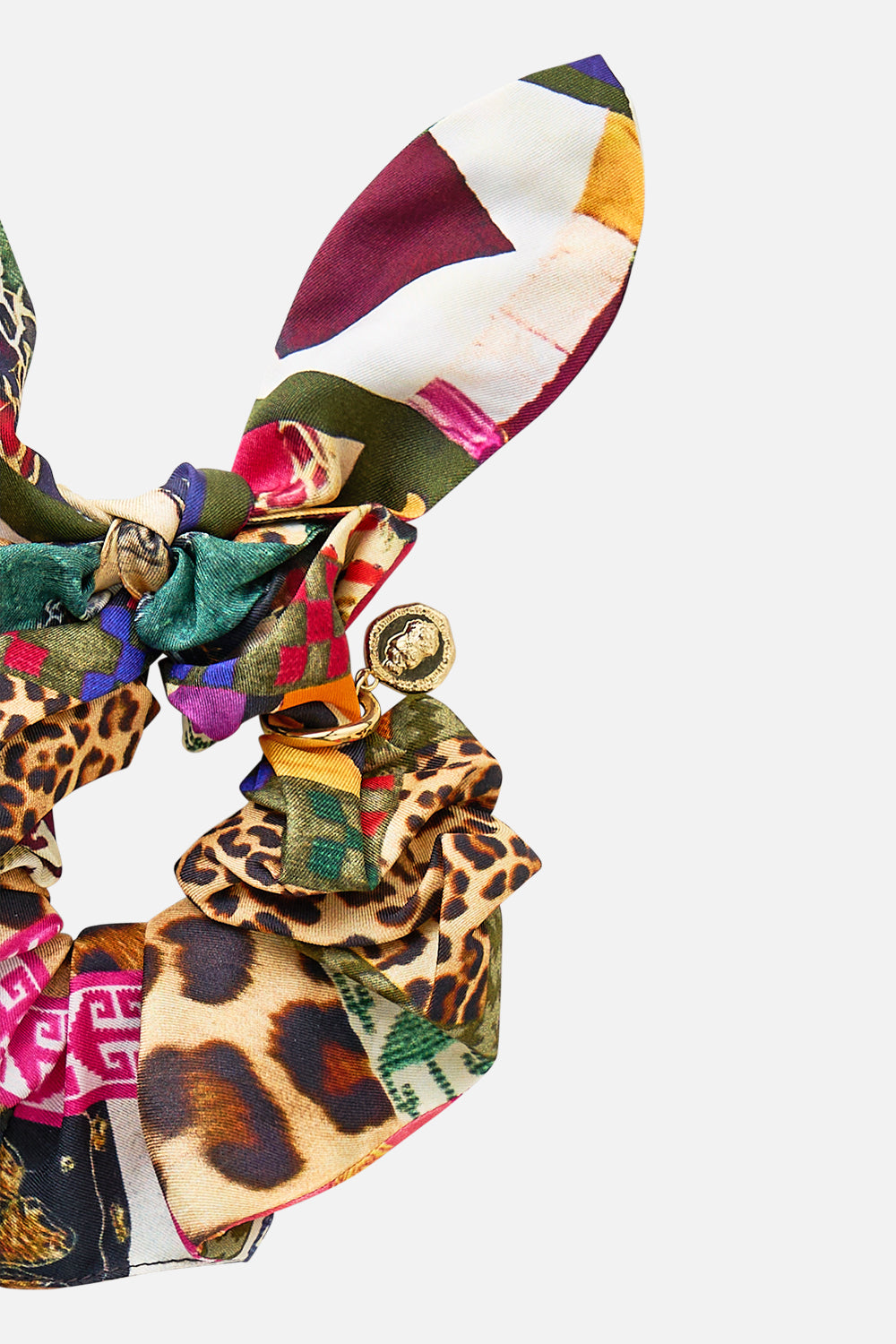 SCRUNCHIE WITH TIE AND CHARM EMBROIDERED EVER AFTER