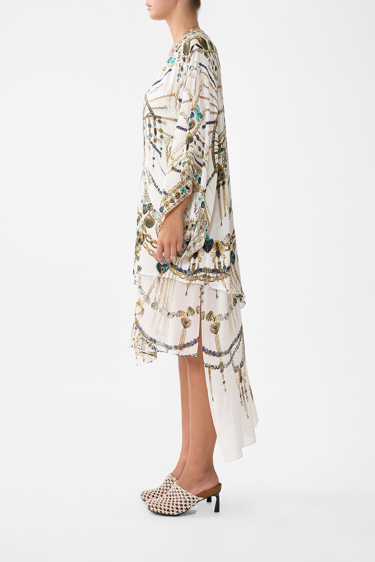 KIMONO WITH LONG UNDERLAYER CHAIN GANG