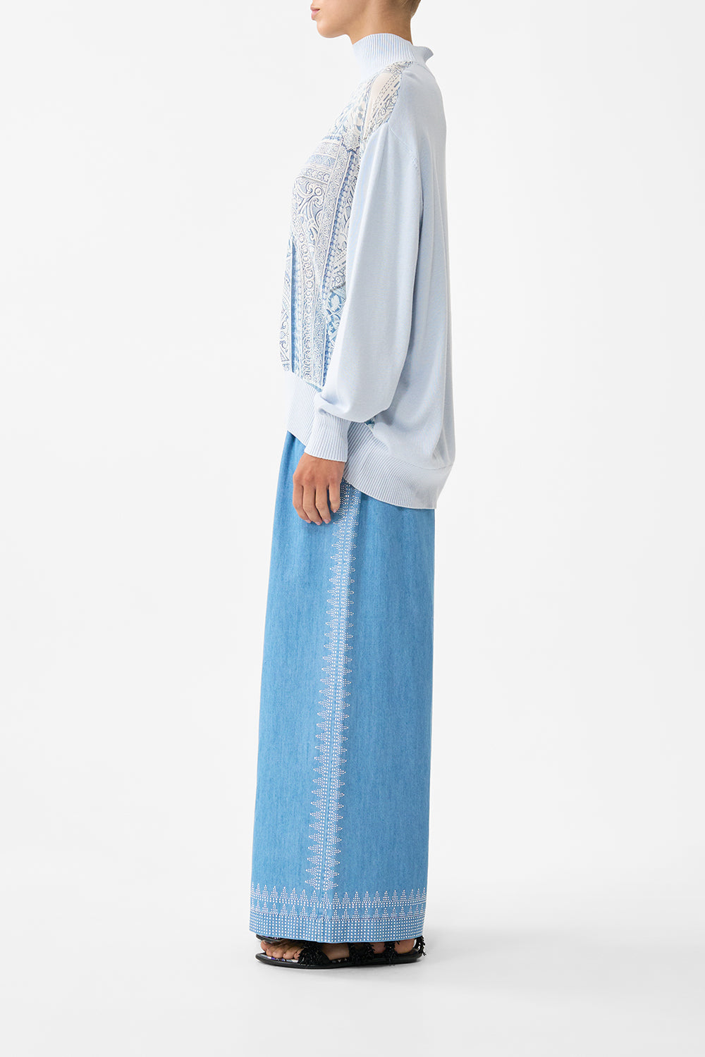 SILK FRONT TURTLE NECK KNIT THE HUM OF THE ALHAMBRA