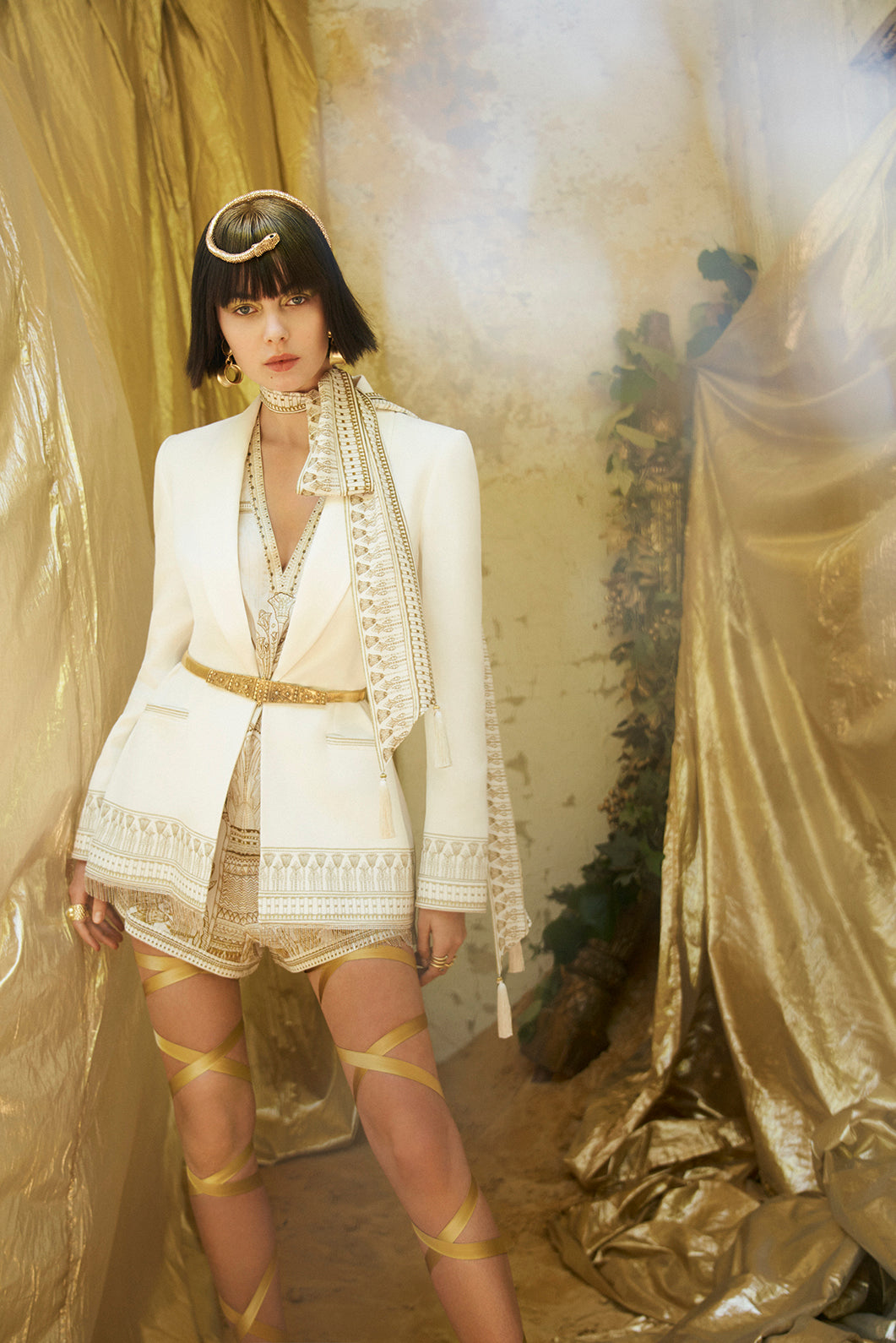 TAILORED MID LENGTH JACKET THE QUEENS CHAMBER