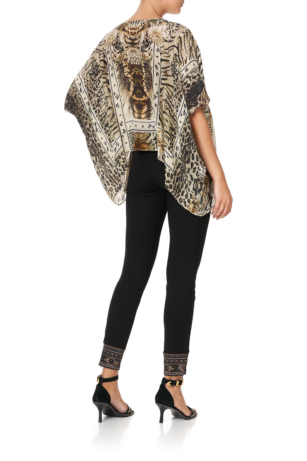 SHORT ROUND NECK TOP SPIRIT ANIMAL