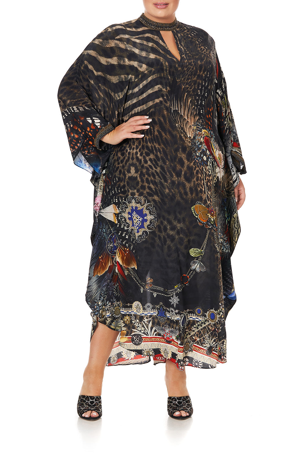 KAFTAN WITH HIGH COLLAR STAND TREASURE CHASER
