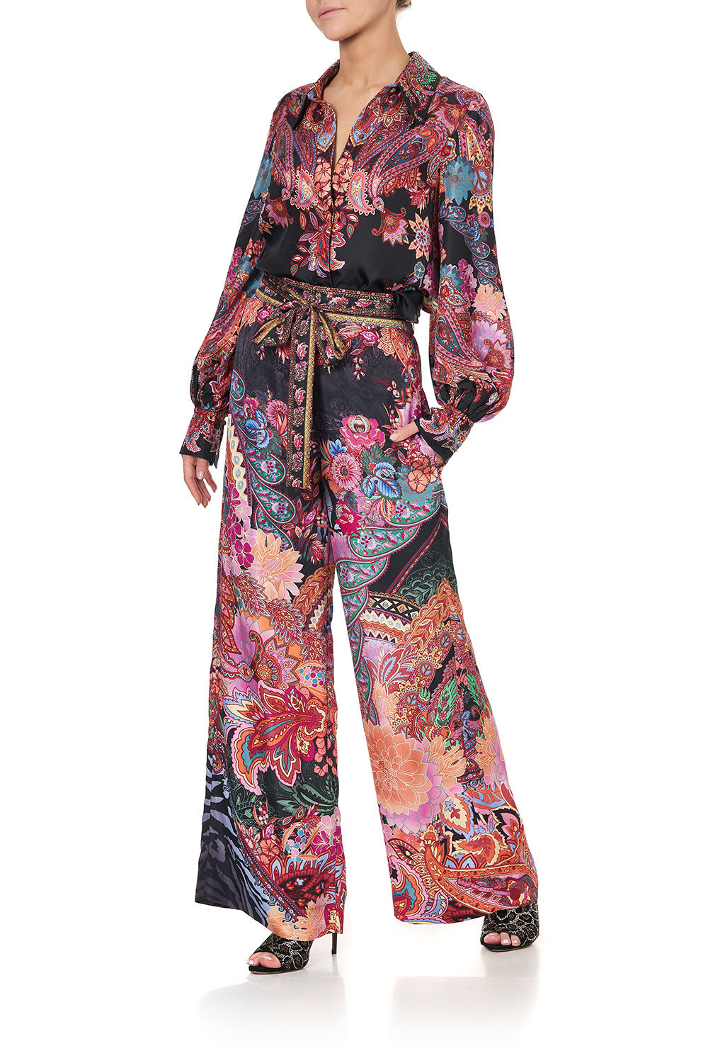 CURVED COLLAR BLOUSE SWINGING SIXTIES