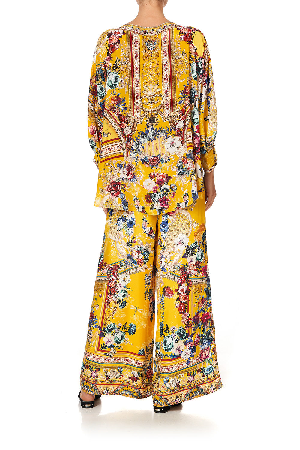 RAGLAN SLEEVE BUTTON UP TOP CROWNED ROSES