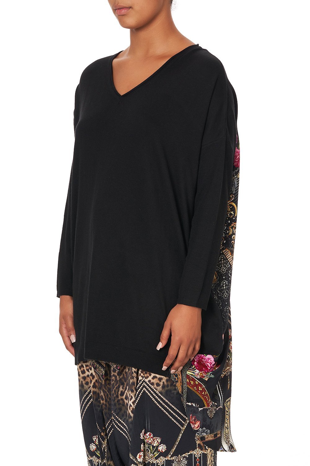 V NECK JUMPER WITH PRINT BACK GOTHIC GODDESS
