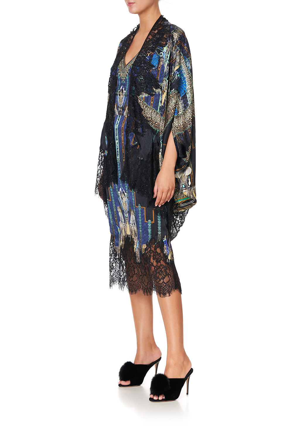 OPEN FRONT CAPE WITH LACE DRIPPING IN DECO