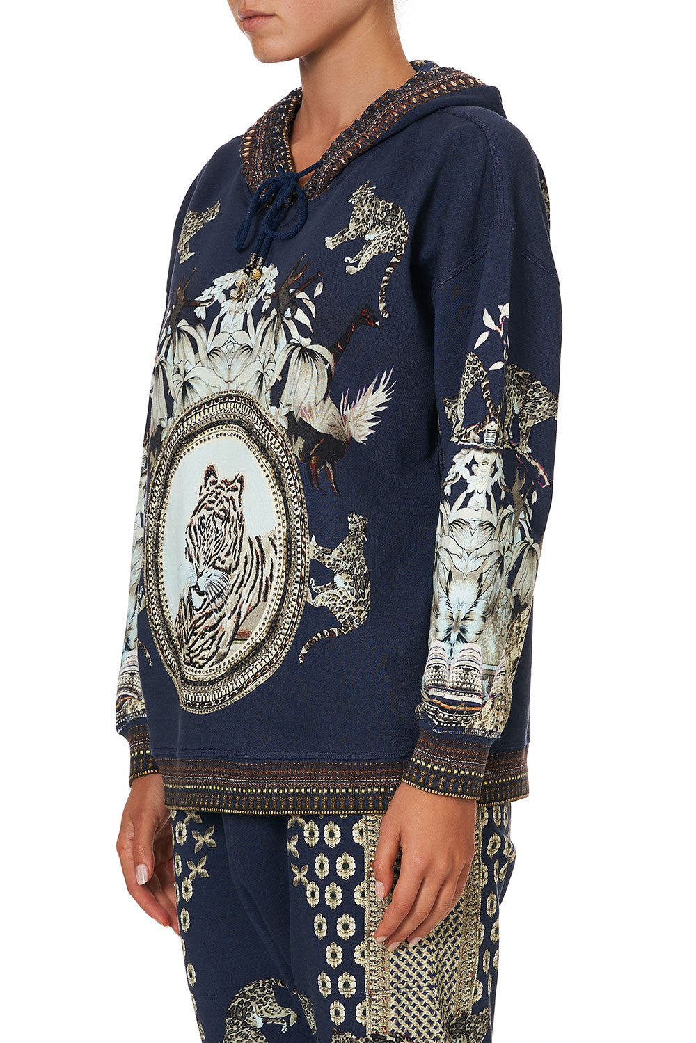 HOODIE WITH POCKETS A LITTLE PAST TWILIGHT