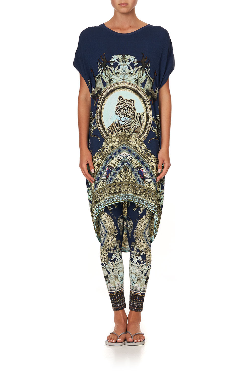 LONG SCOOP BACK HEM T-SHIRT A LITTLE PAST TWILIGHT