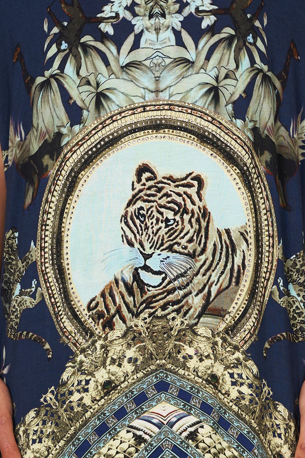 LONG SCOOP BACK HEM T-SHIRT A LITTLE PAST TWILIGHT