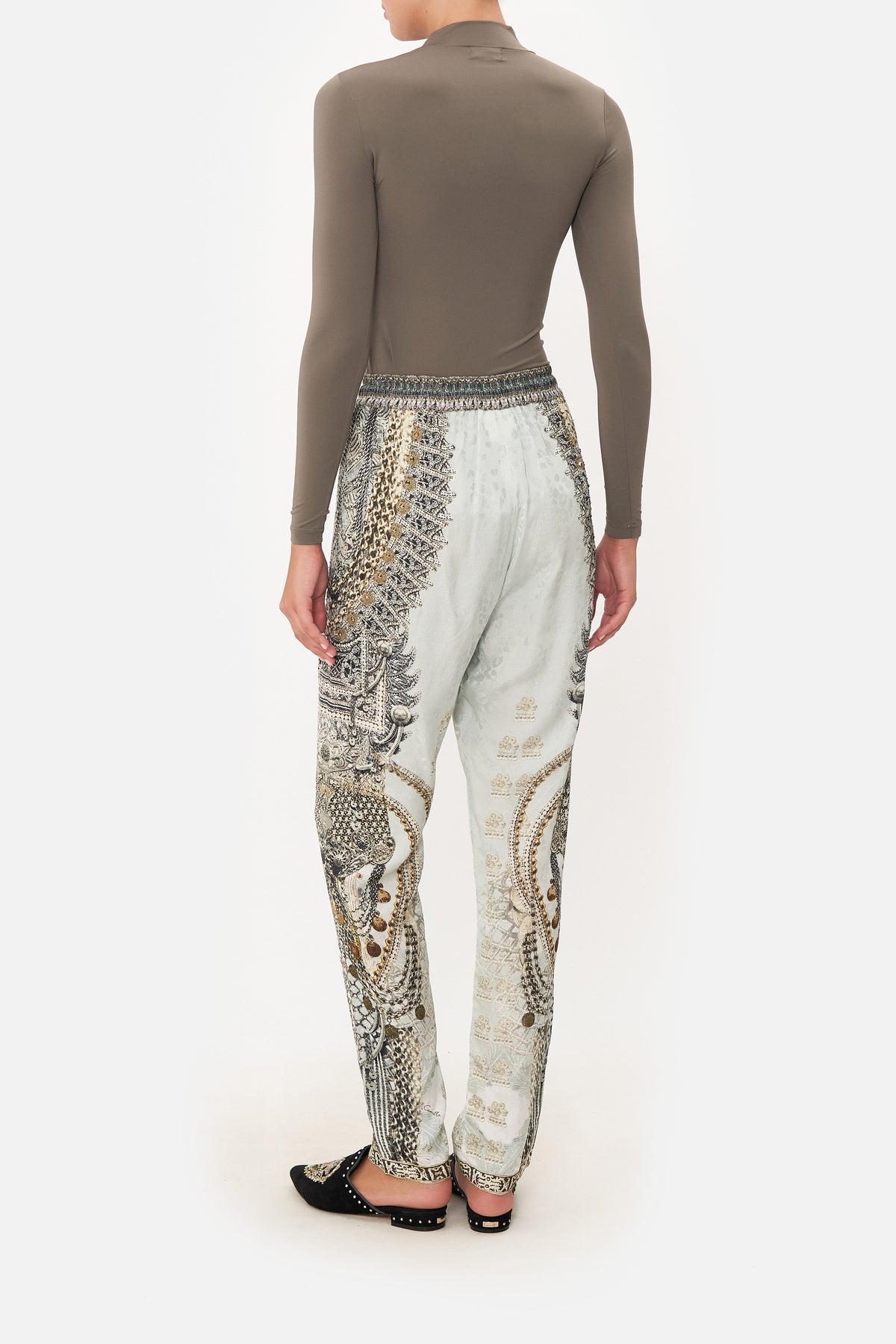 DROP CROTCH SLIM LEG PANT FREE ESPIRITU