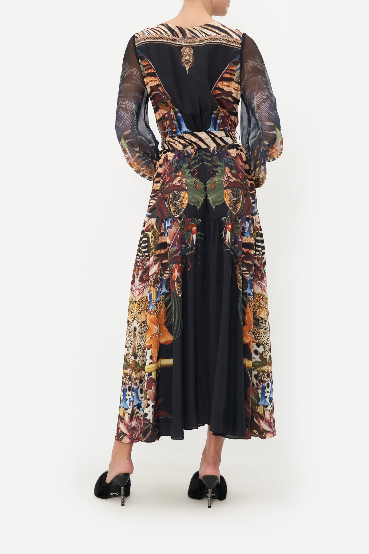 V NECK DRESS WITH BELT NATURAL INSTINCT