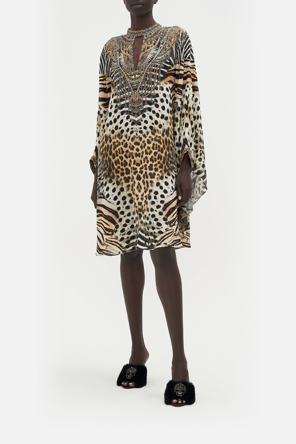 SHORT KAFTAN WITH HIGH NECK FOR THE LOVE OF LEO