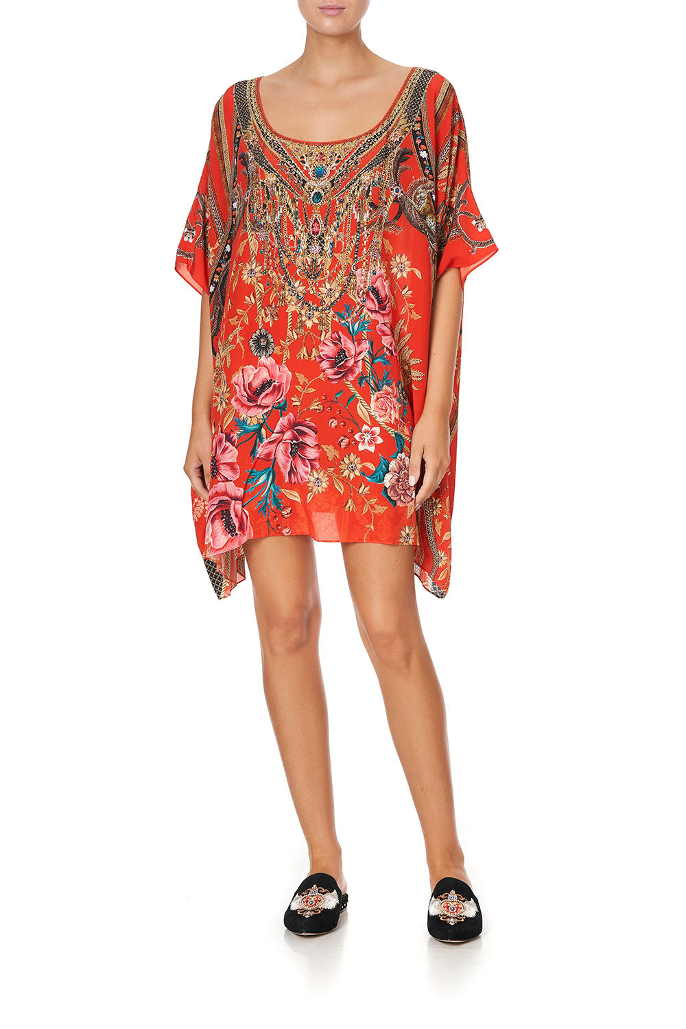 SHORT ROUND NECK KAFTAN AND THE QUEEN WORE RED