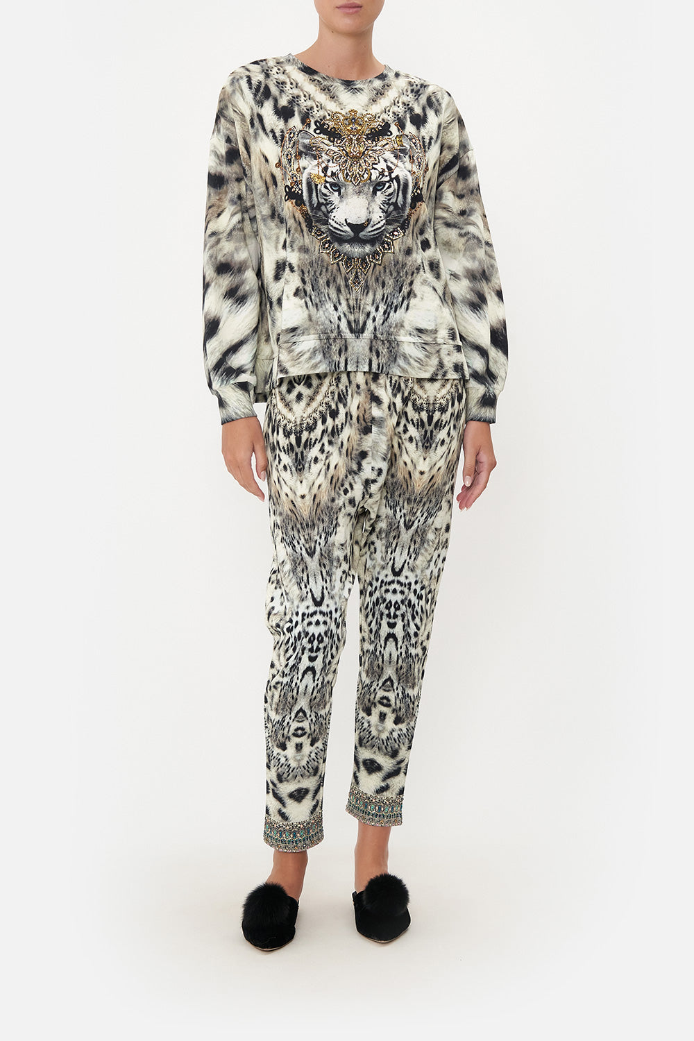 SHORT RELAXED SWEATER SNOW WHISPERS LOUNGE