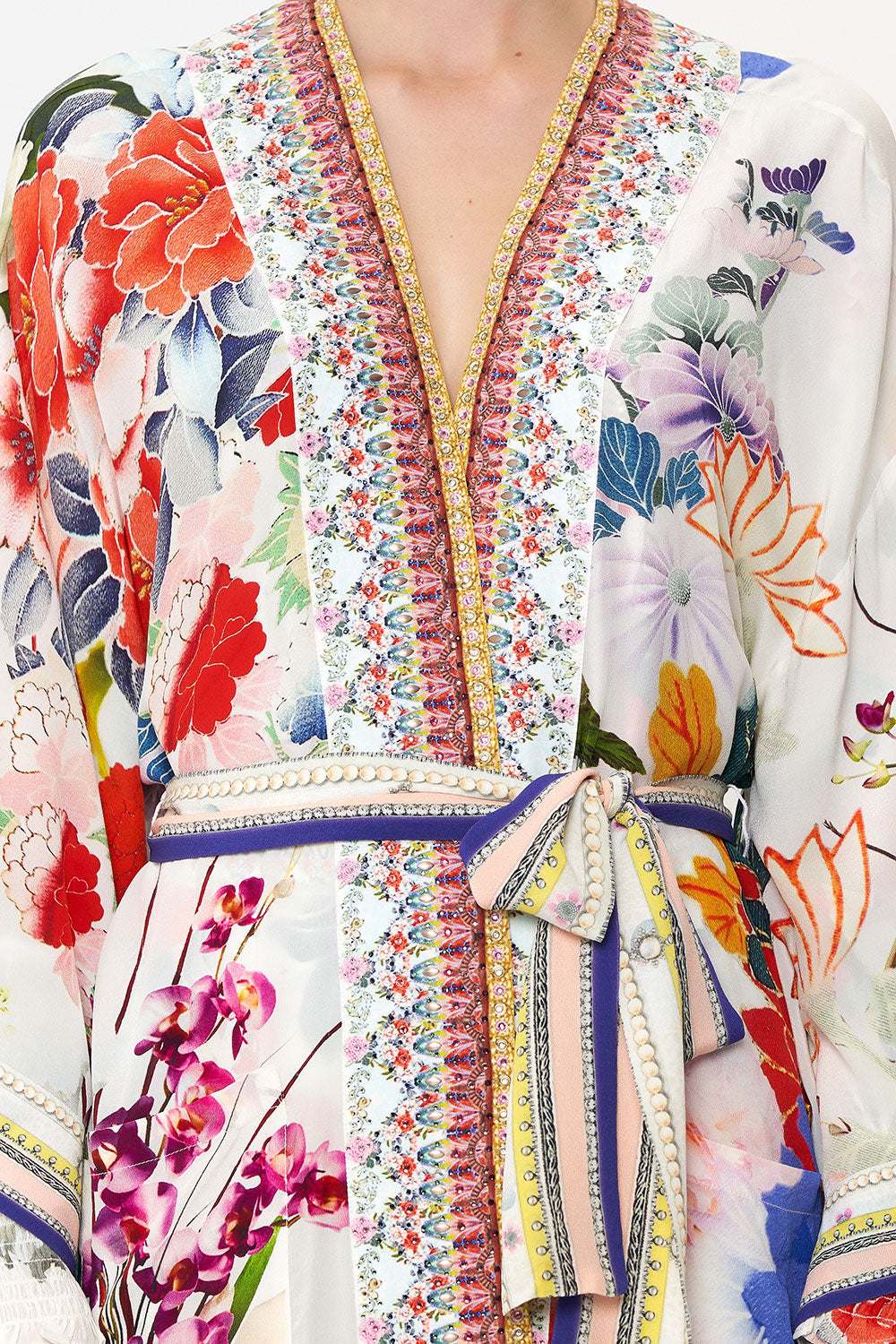 KIMONO WITH TIE BELT MEMORIES OF A GARDEN