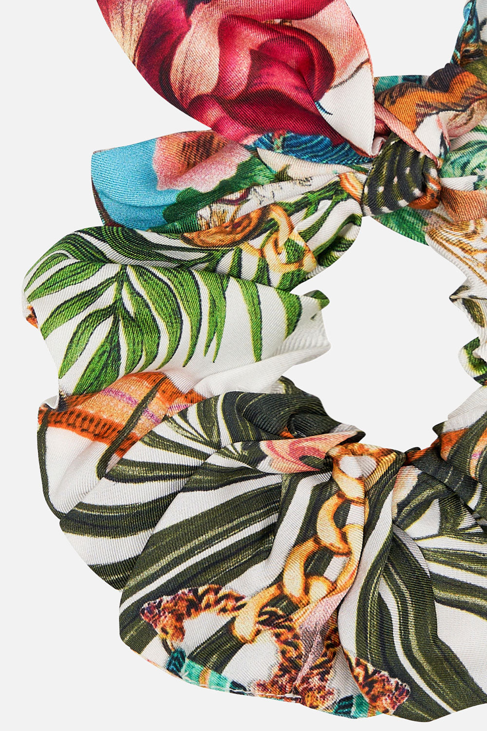 SCRUNCHIE ROYALTY LOYALTY