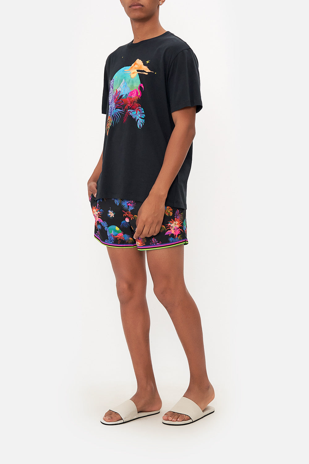 RELAXED FIT TEE NAUGHTY NEON