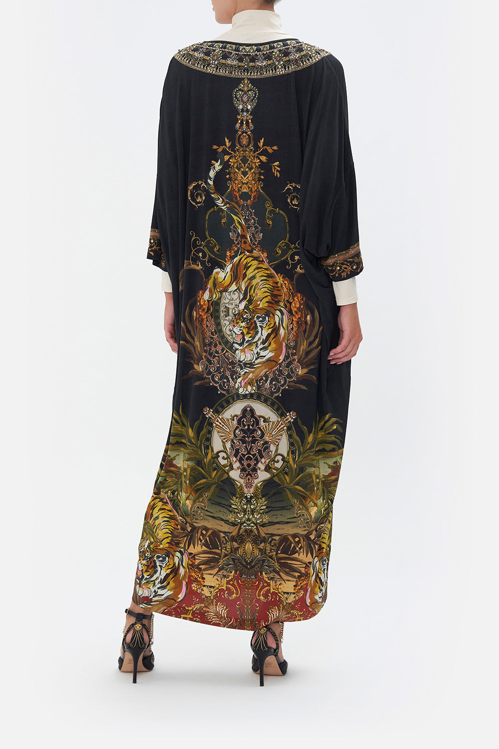V NECK BATWING KAFTAN THE QUEENS KING