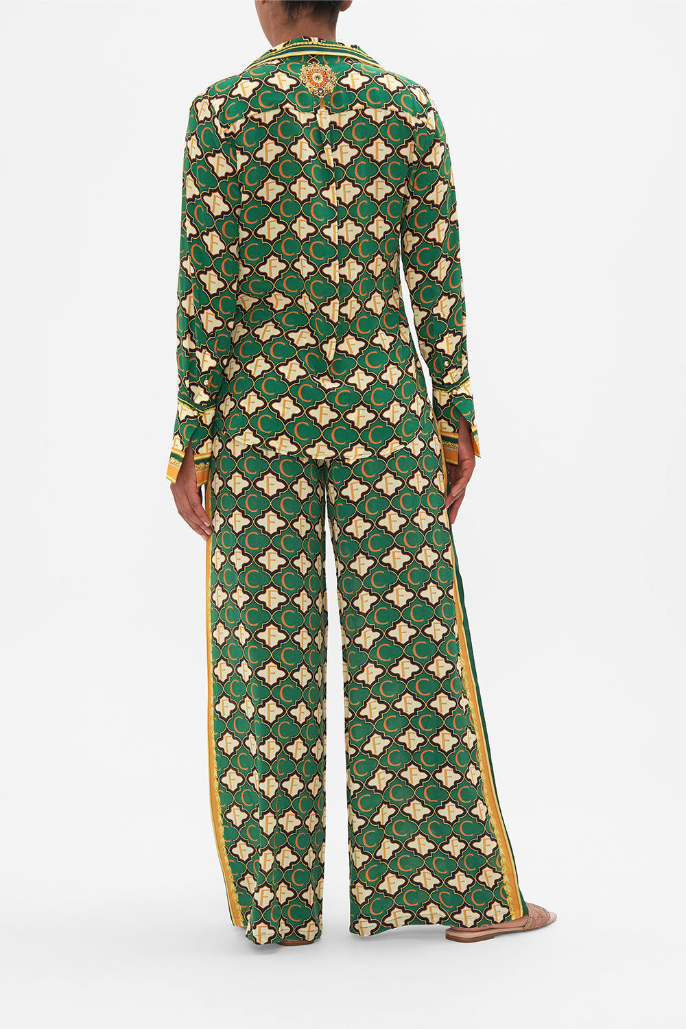 PYJAMA SHIRT JEALOUSY AND JEWELS