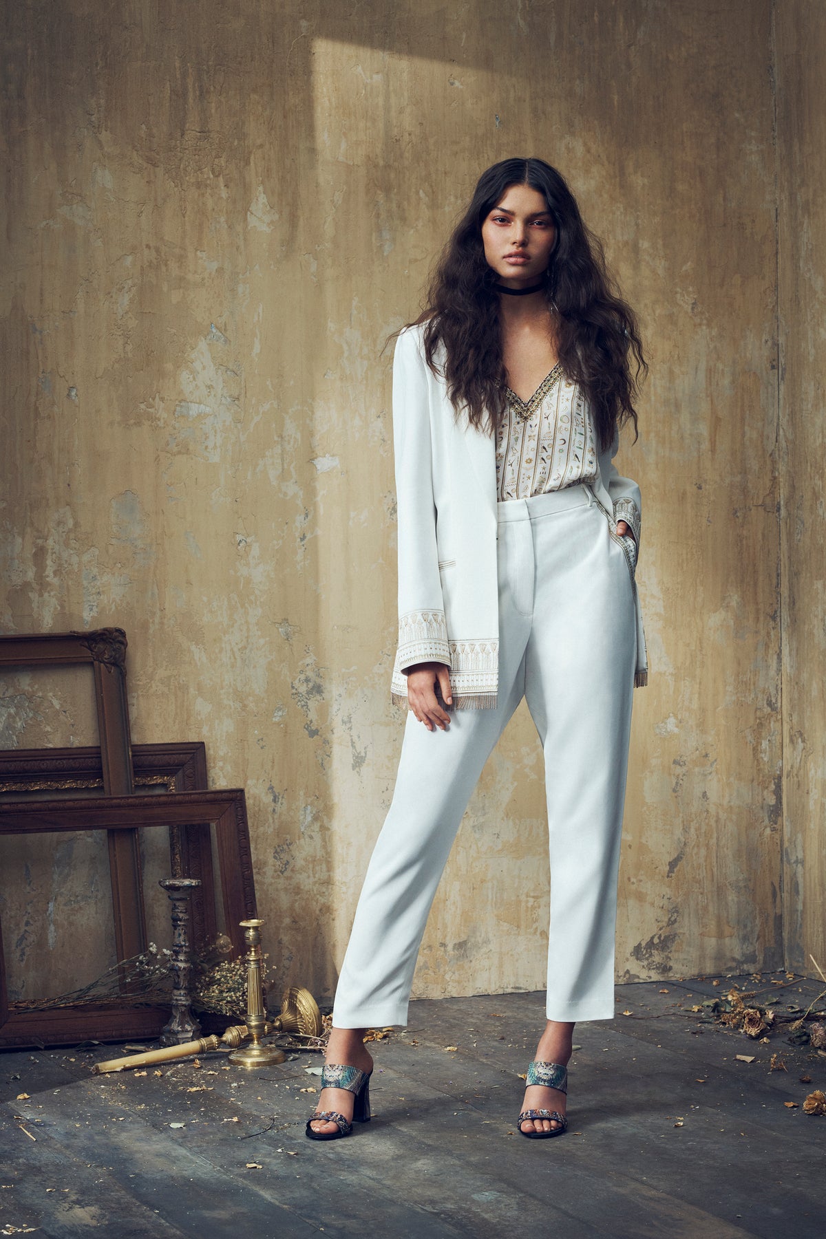 TAILORED MID LENGTH JACKET THE QUEENS CHAMBER