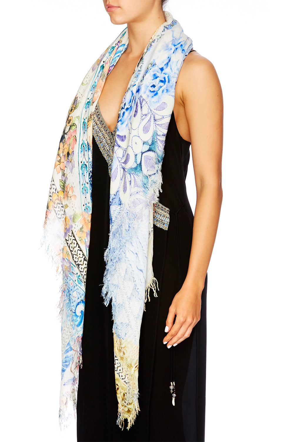 GIRL NEXT DOOR SQUARE RAW EDGE SCARF
