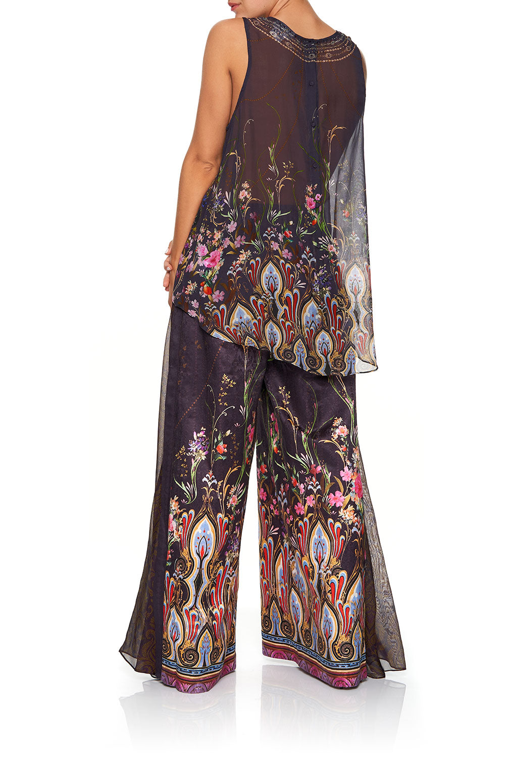 CAMILLA BUTTON BACK TOP WILD FLOWER