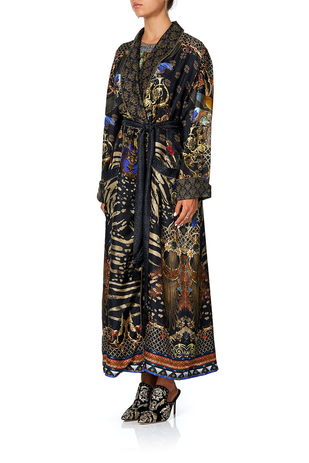 LONG ROBE WITH TIE THE NIGHT WE MET