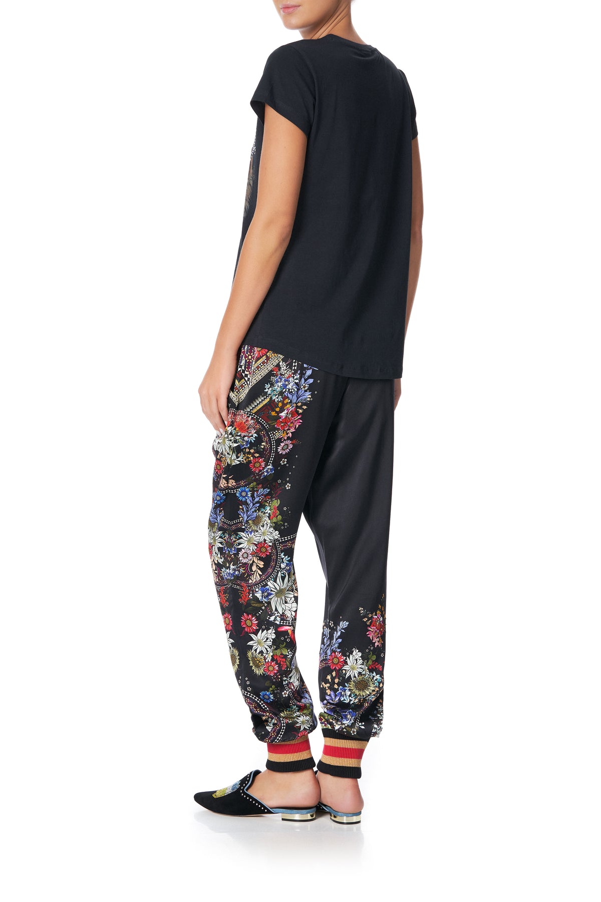 CURVED HEM FITTED TEE BOTANICAL CHRONICLES