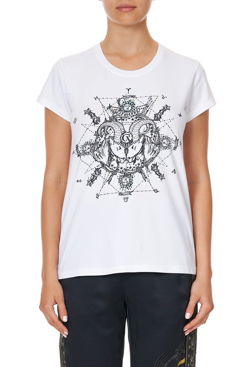 CURVED HEM FITTED TEE CAPRICORN