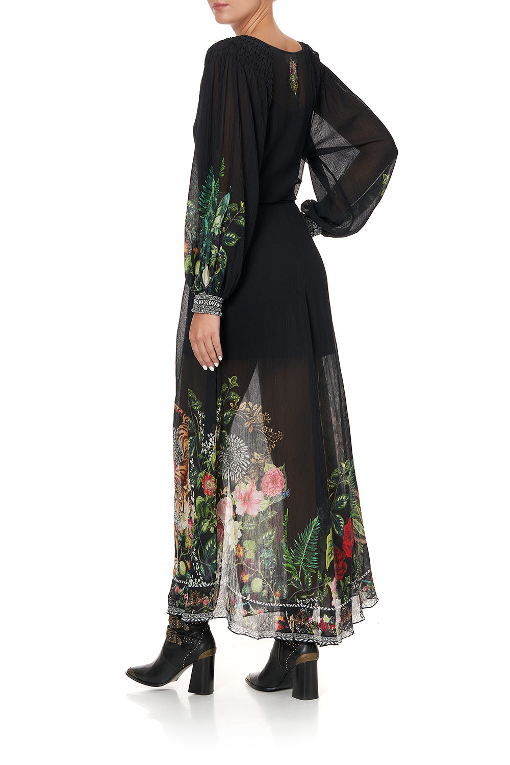 DRESS WITH SMOCKED SLEEVE RAISED WITH WOLVES