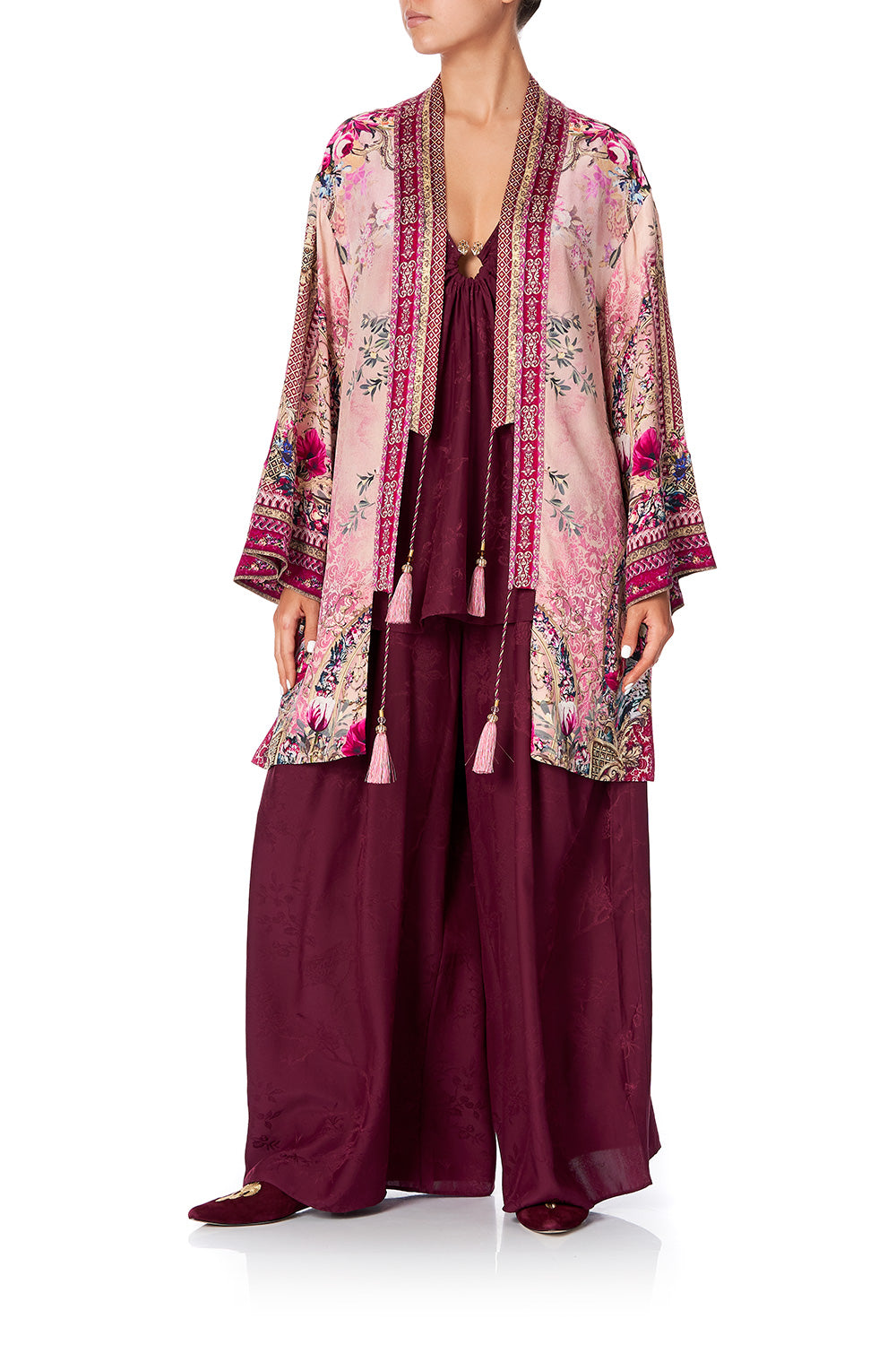 LAYERING WITH NECK BANDS LA BELLE