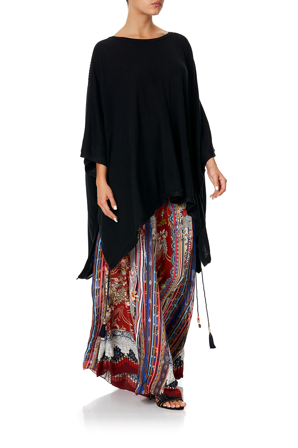 KNITTED PONCHO WITH SILK LINING BLACK