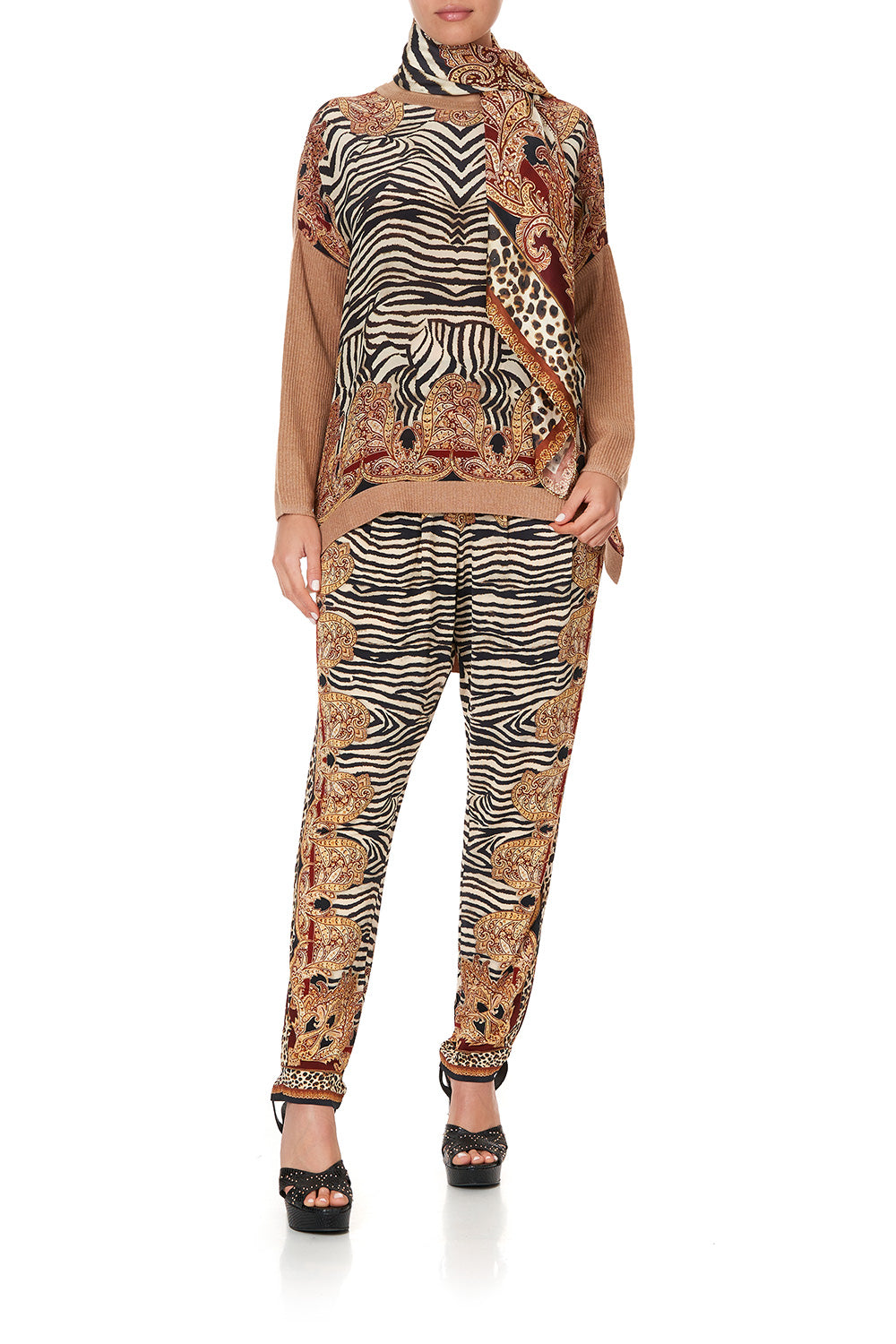 LARGE SQUARE SCARF WILD FIRE