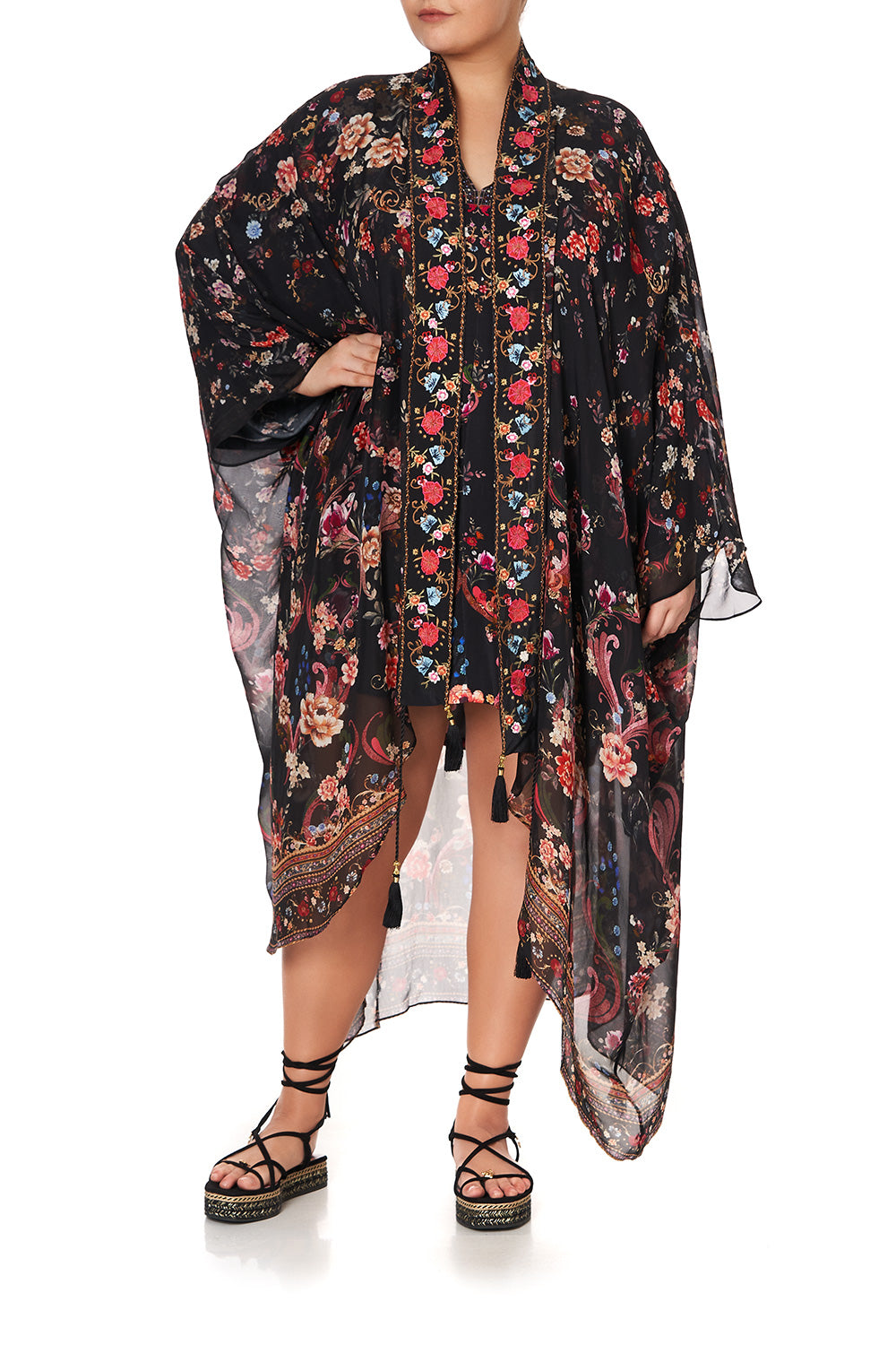 LAYER WITH KIMONO COLLAR A GIRL LIKE YOU