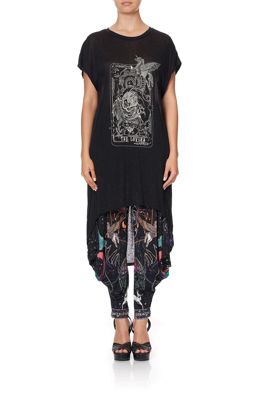 LONG SCOOP BACK HEM T-SHIRT MOONLIT MUSINGS