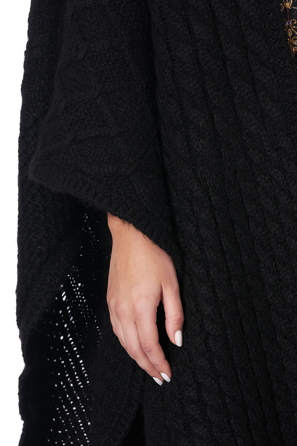 PATCHWORK KNIT THROW OVER SOLID BLACK