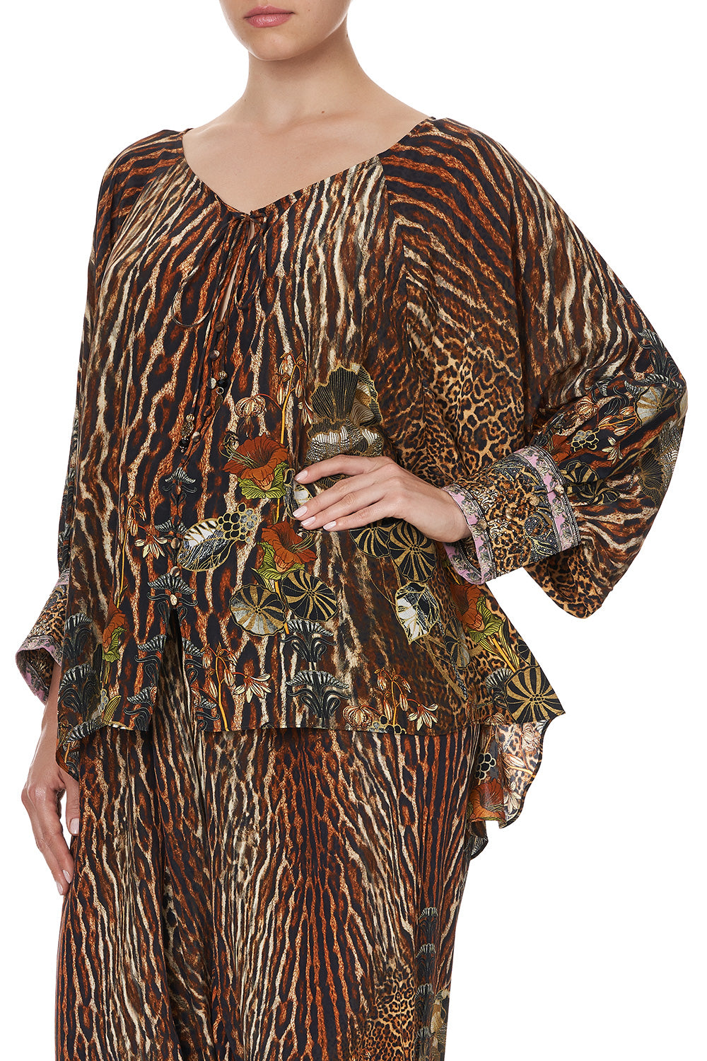 RAGLAN SLEEVE BUTTON UP TOP WILD AZAL