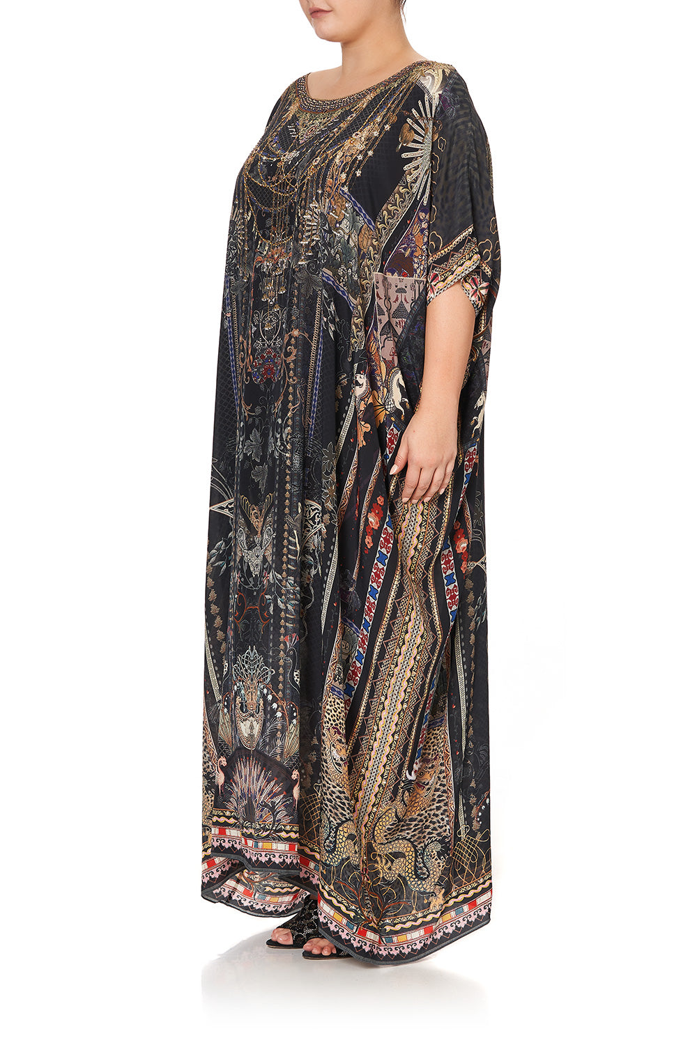 ROUND NECK KAFTAN SON OF SEVEN QUEENS