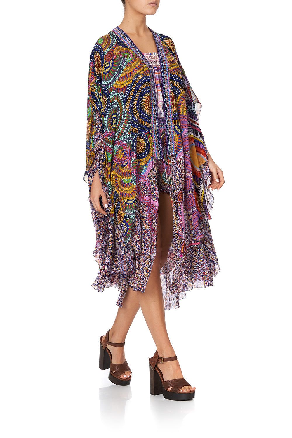 SCALLOPED EDGE LAYER WARLU DREAMING