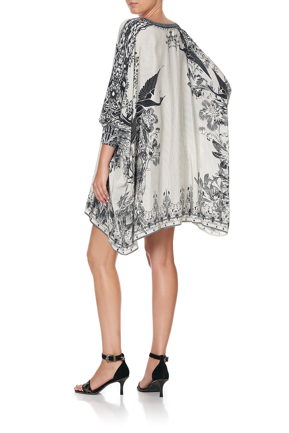 SHORT KAFTAN WITH CUFF SILVER LININGS