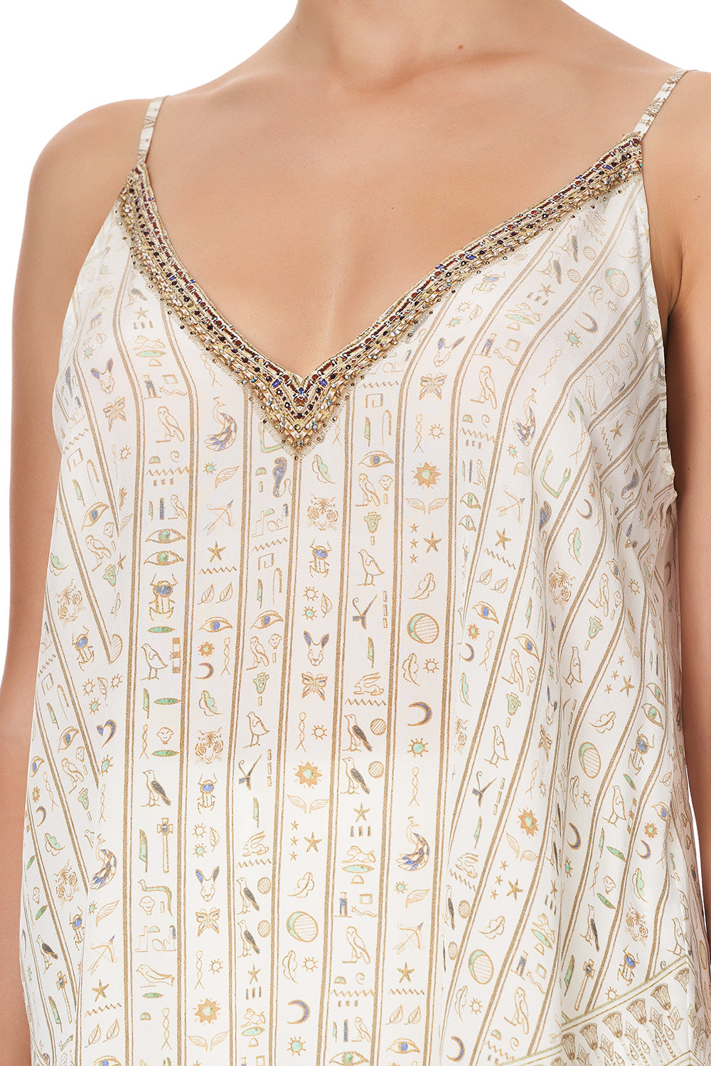 V NECK CAMI THE QUEENS CHAMBER