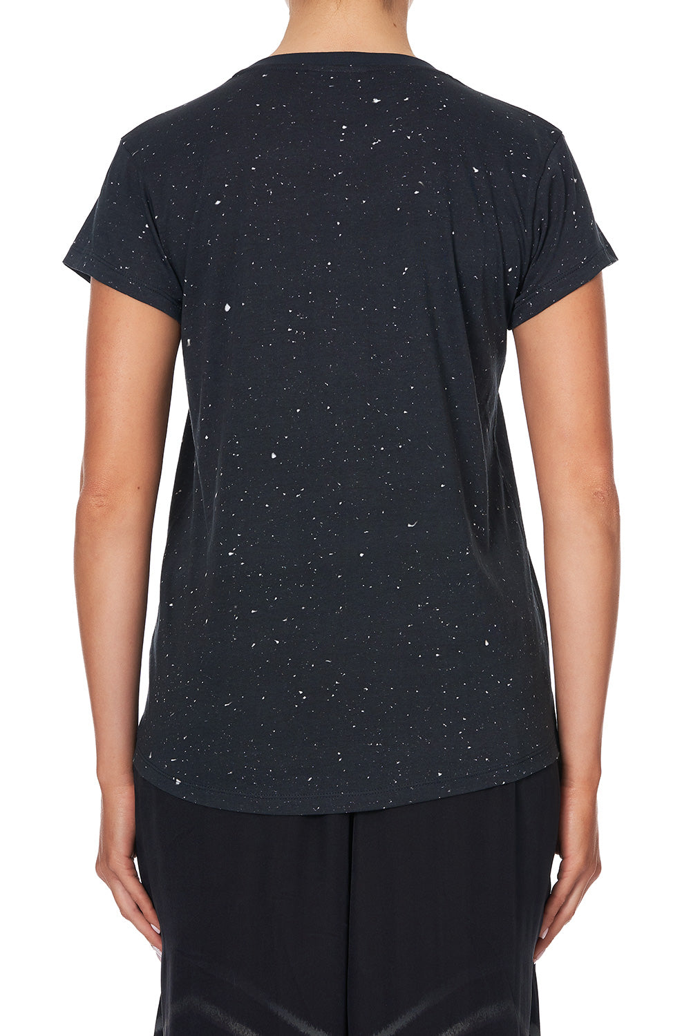 CURVED HEM FITTED TEE LOST PARADISE