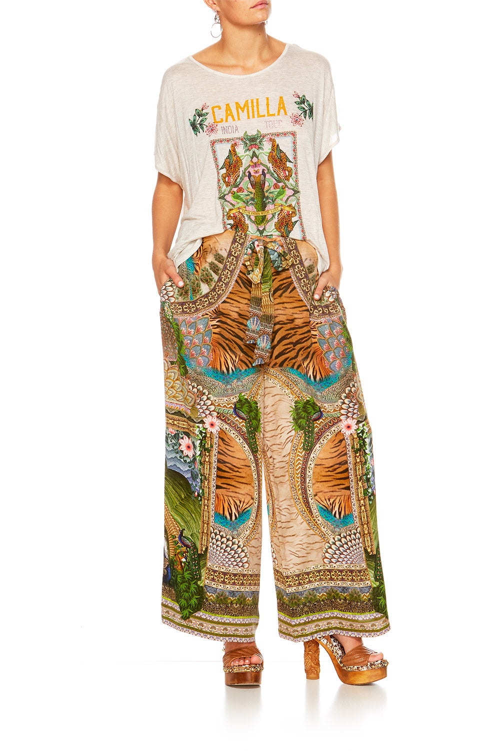 A WOMANS WISDOM ROUND NECK TEE