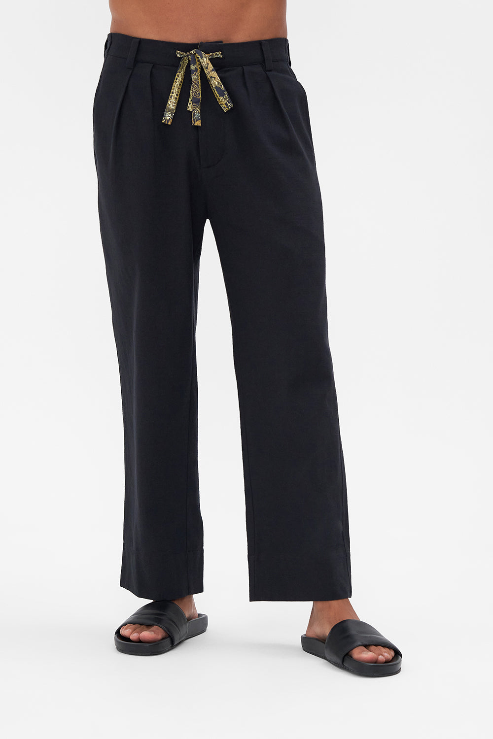 WIDE LEG PLEATED PANT THE NIGHT IS NOIR