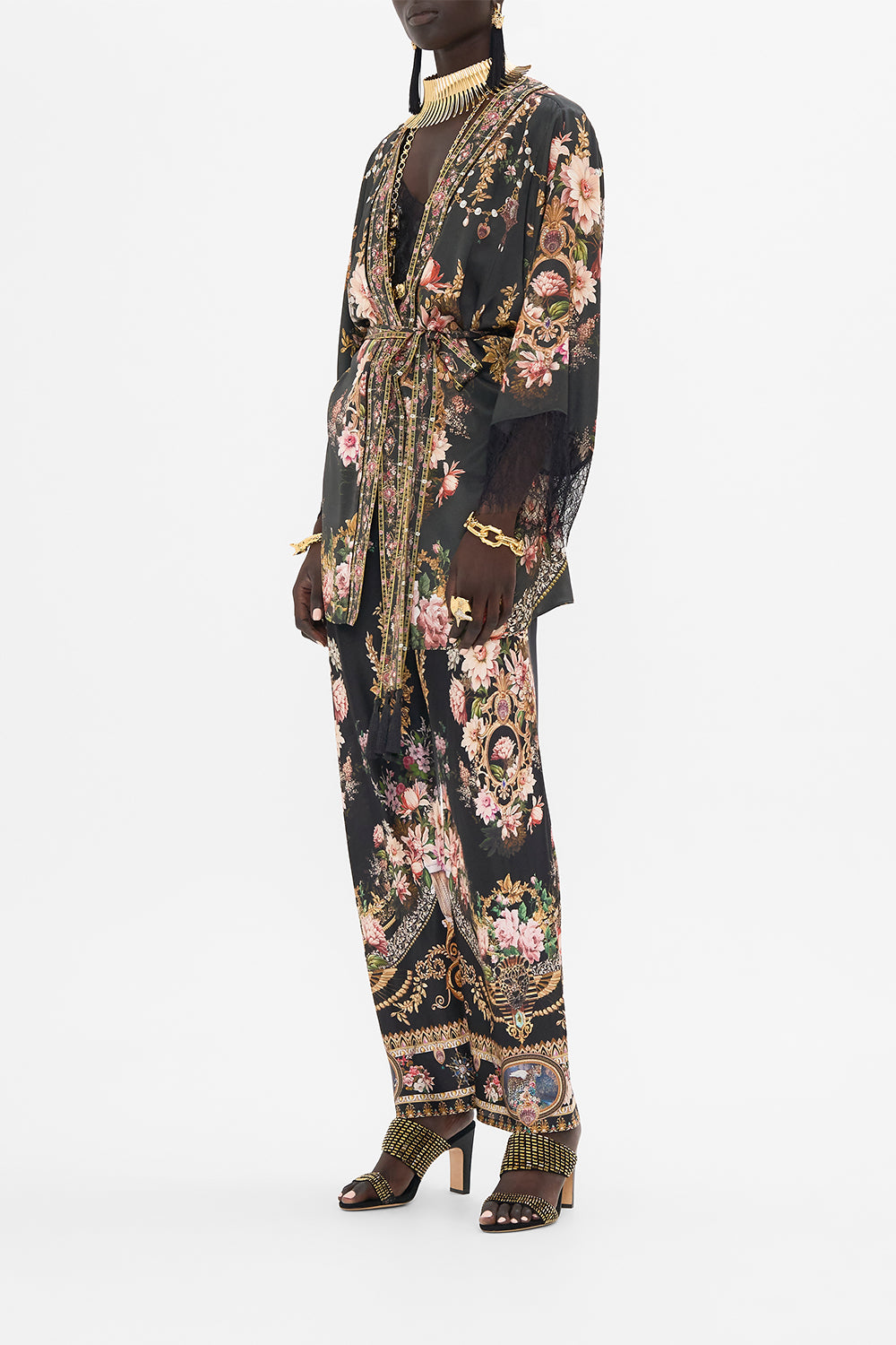 CAMILLA short kimono wrap in Dynasty Daze print. 