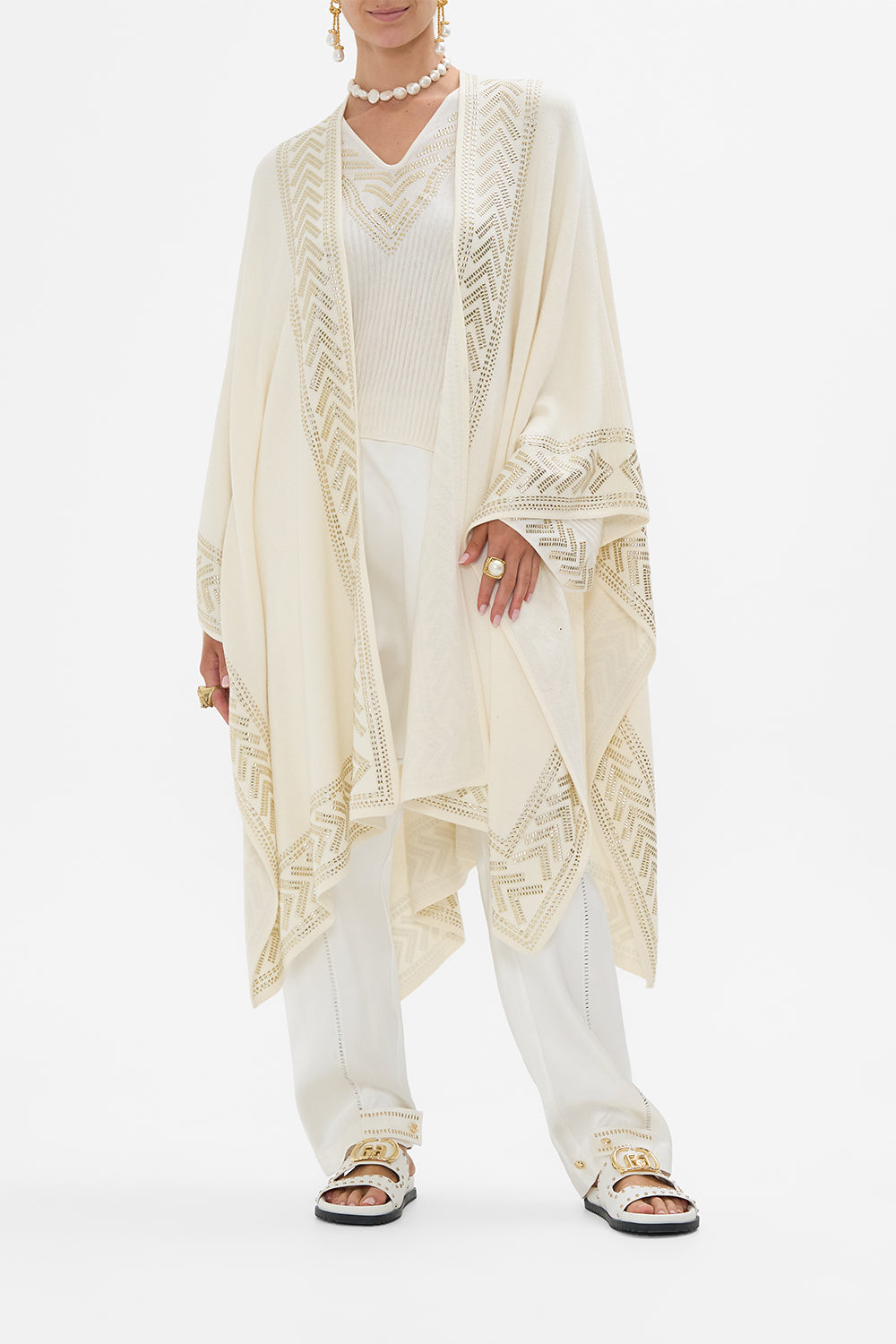 CAMILLA Throw Over in Valley of the Queens print